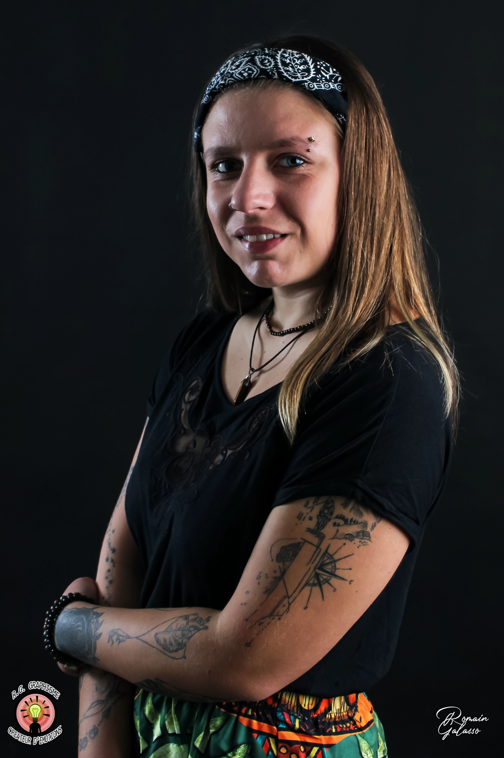 Portraits individuels des co-workers illustrant professionnalisme et collaboration.